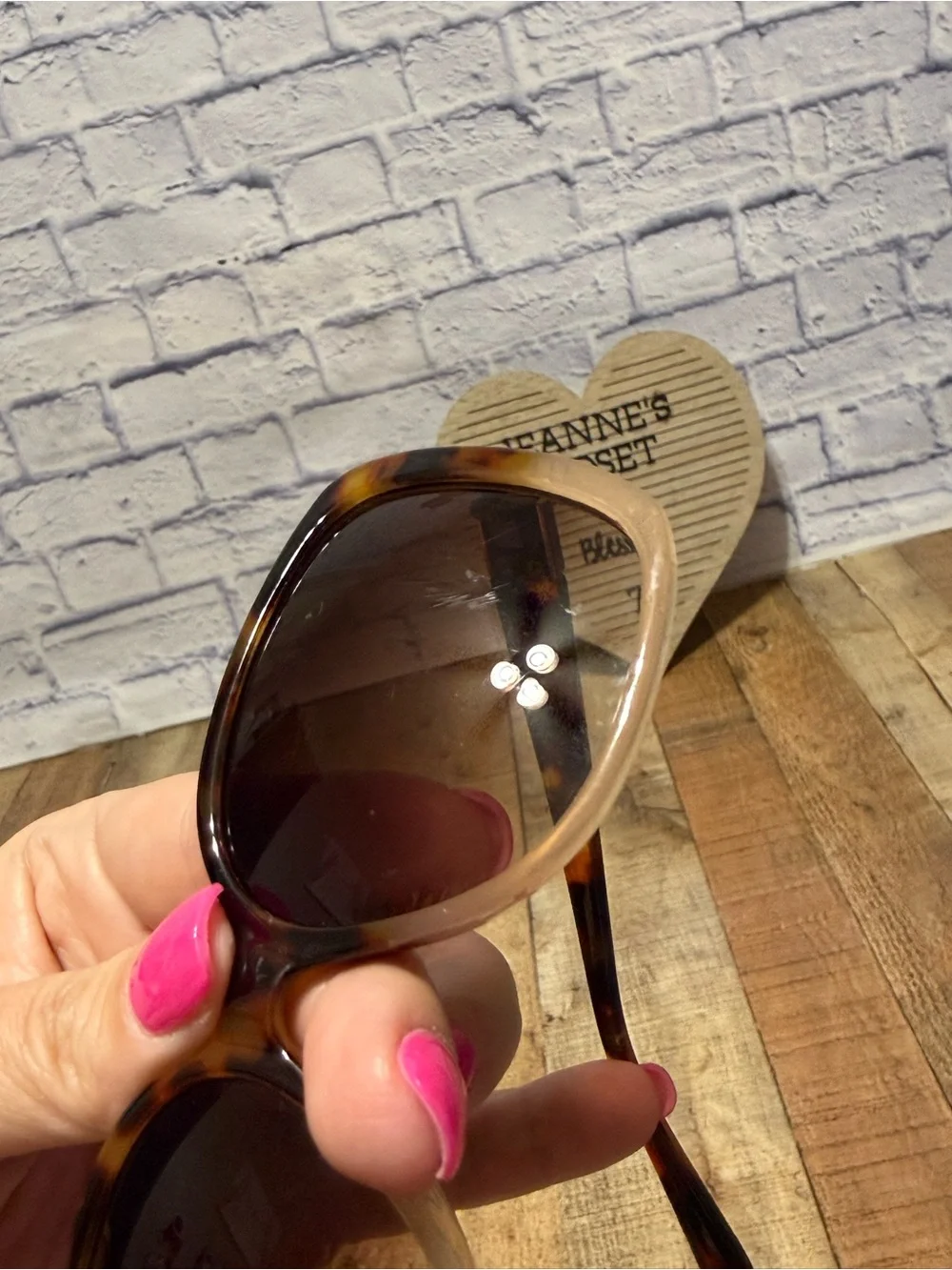 Oscar by Oscar de la Renta 1341 Brown Authentic Women Sunglasses /1333